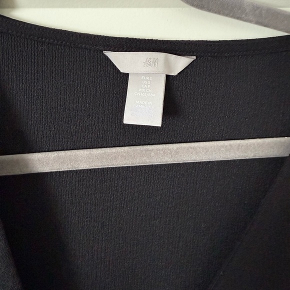 H&M midi black wrap dress size small - Picture 4 of 5